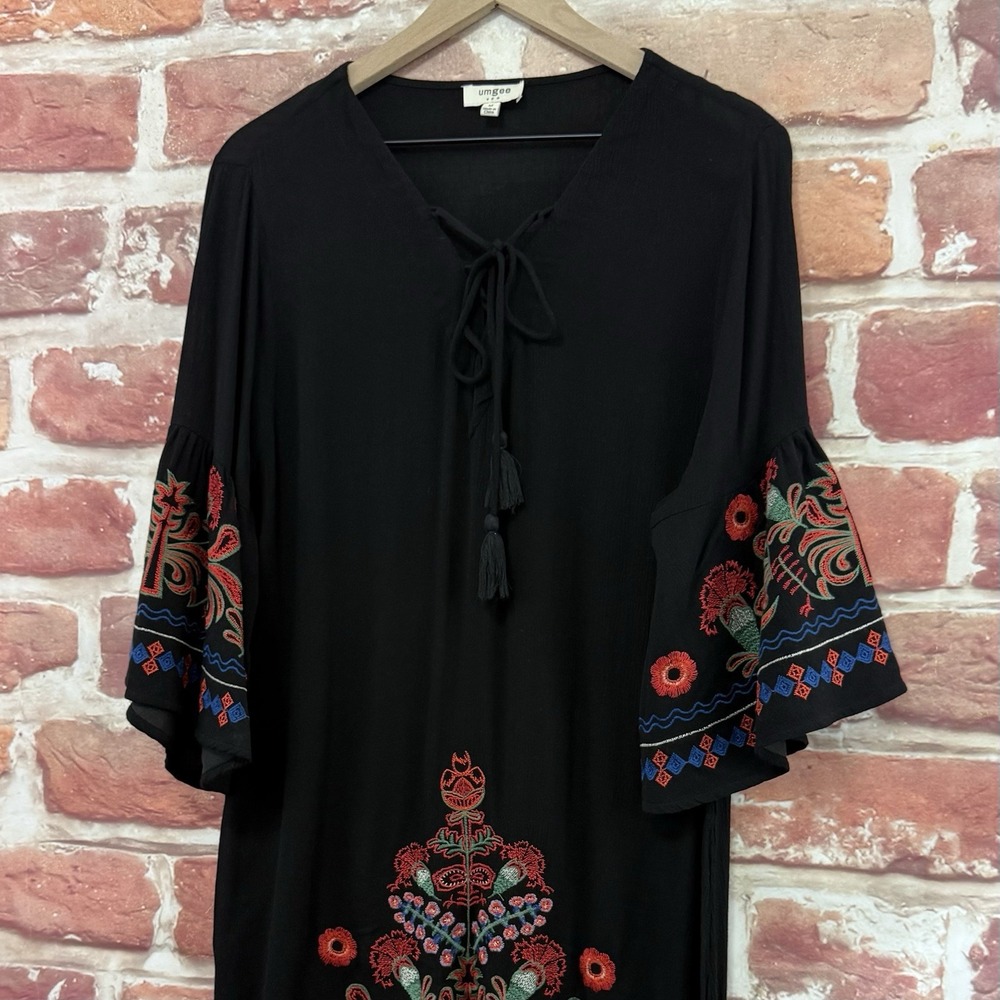 Umgee Dress Womens M Black Boho Floral Abstract Embroidered Crinkle Bell Sleeves - Picture 4 of 9